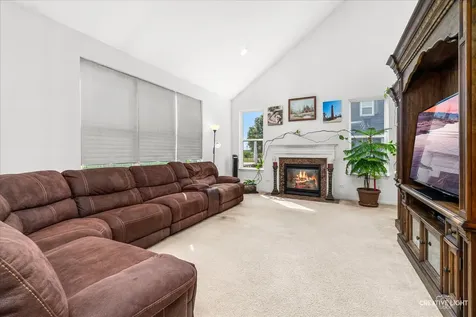 542 Snow Street Sugar Grove IL 60554