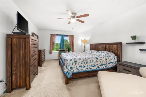 542 Snow Street Sugar Grove IL 60554
