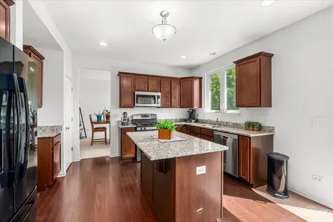 542 Snow Street Sugar Grove IL 60554