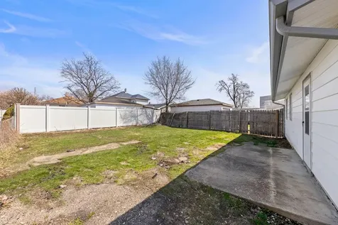 803 1ST Avenue Joliet IL 60433