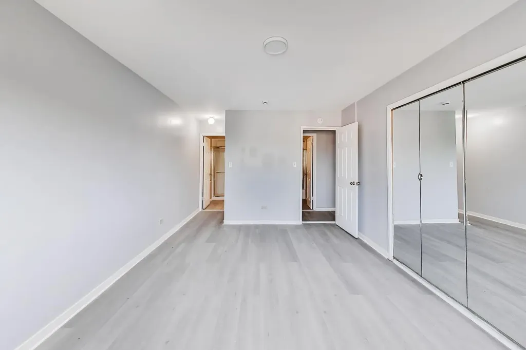 7854 South South Shore Drive Chicago IL 60649