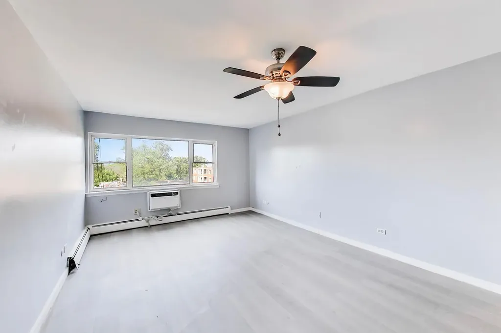 7854 South South Shore Drive Chicago IL 60649