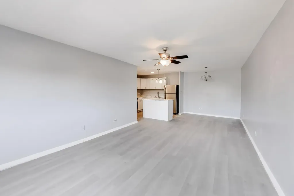 7854 South South Shore Drive Chicago IL 60649