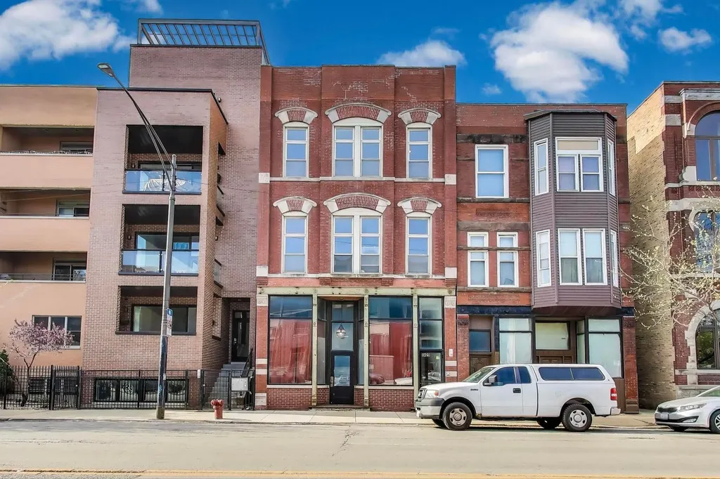 1429 West Grand Avenue Chicago IL 60642
