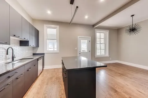 1429 West Grand Avenue Chicago IL 60642