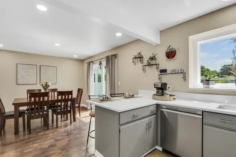 492 Donin Drive Antioch IL 60002