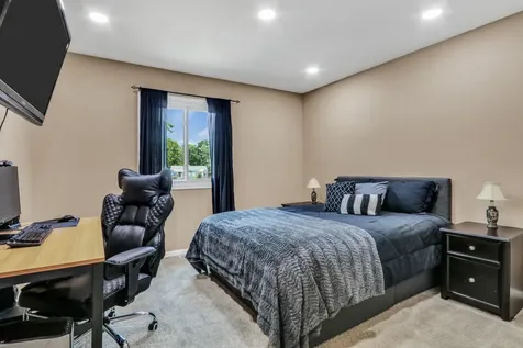 492 Donin Drive Antioch IL 60002