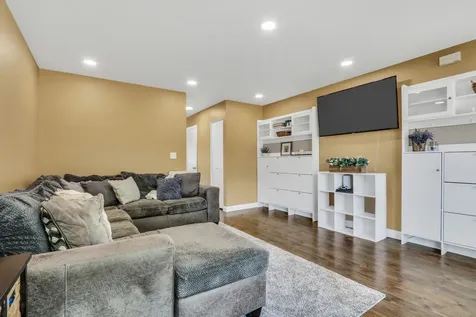 492 Donin Drive Antioch IL 60002