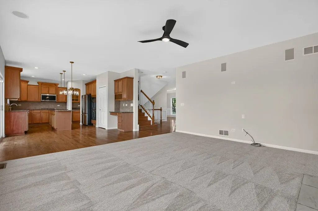 16055 Selfridge Circle Plainfield IL 60586
