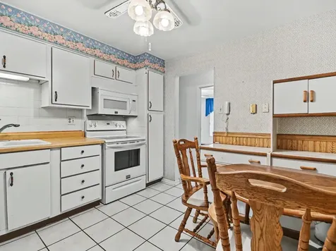 931 West Arquilla Drive Glenwood IL 60425
