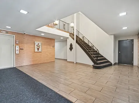 931 West Arquilla Drive Glenwood IL 60425