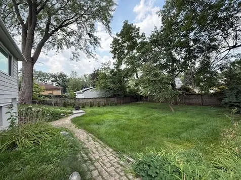 318 South Hale Street Palatine IL 60067