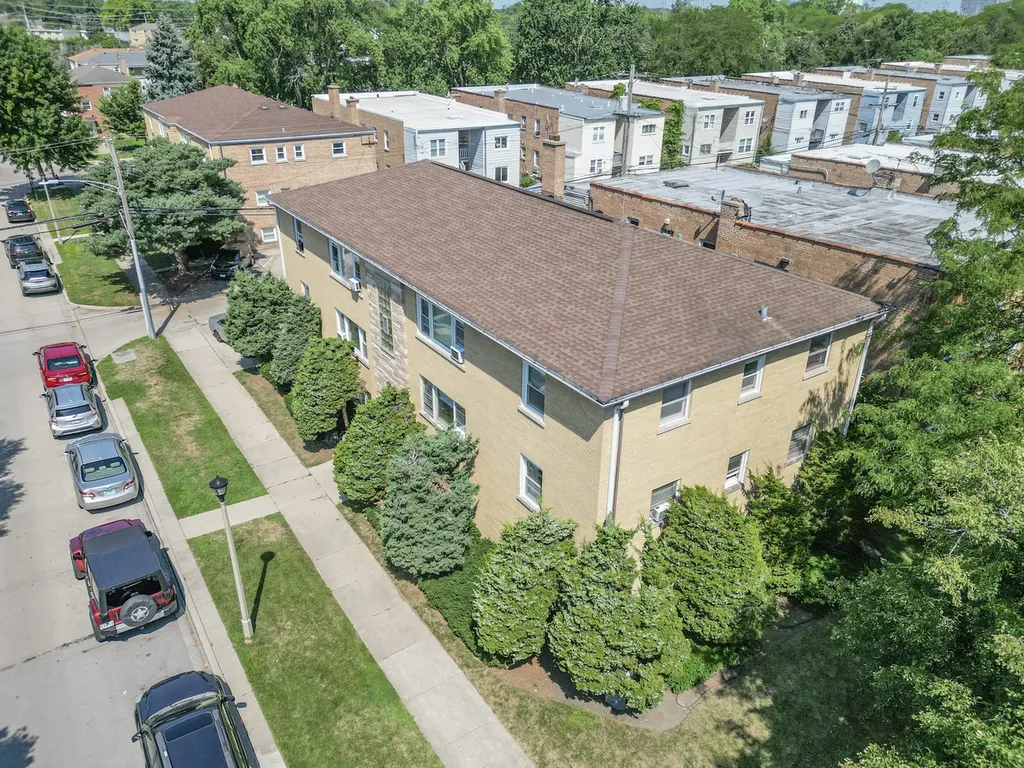 4936 Greenwood Street Skokie IL 60077