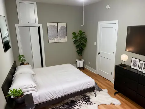 1753 West Augusta Avenue Chicago IL 60622