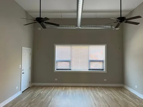 1753 West Augusta Avenue Chicago IL 60622