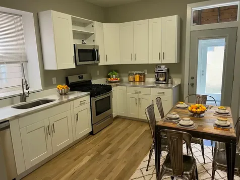 1753 West Augusta Avenue Chicago IL 60622