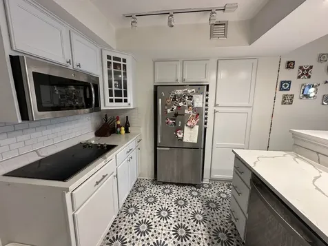 651 West Sheridan Road Chicago IL 60613