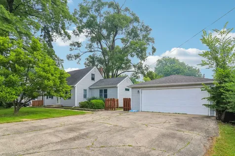 4811 Roslyn Road Downers Grove IL 60515