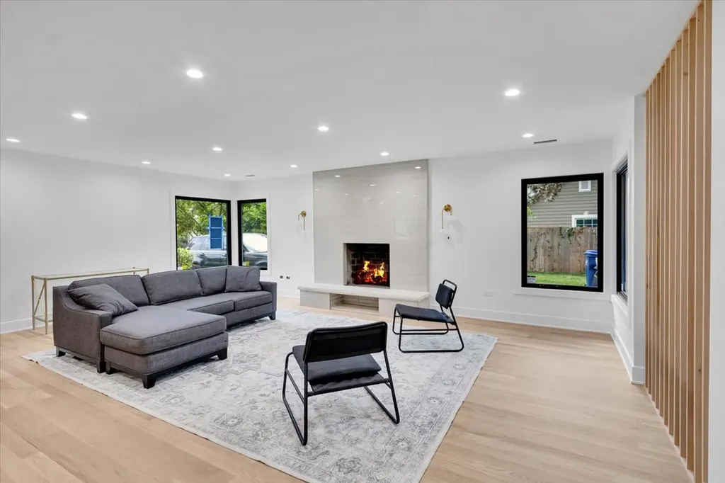 2740 Orchard Lane Wilmette IL 60091