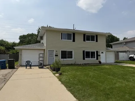 1060 & 1062 North Highland Avenue Aurora IL 60506