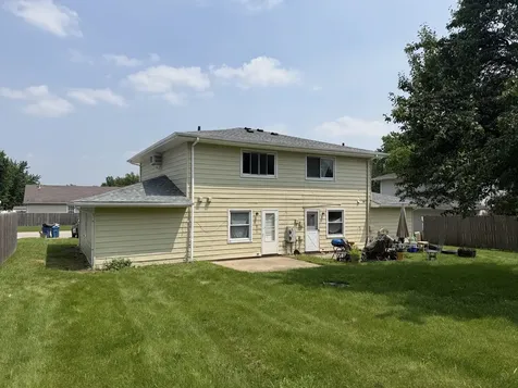 1060 & 1062 North Highland Avenue Aurora IL 60506