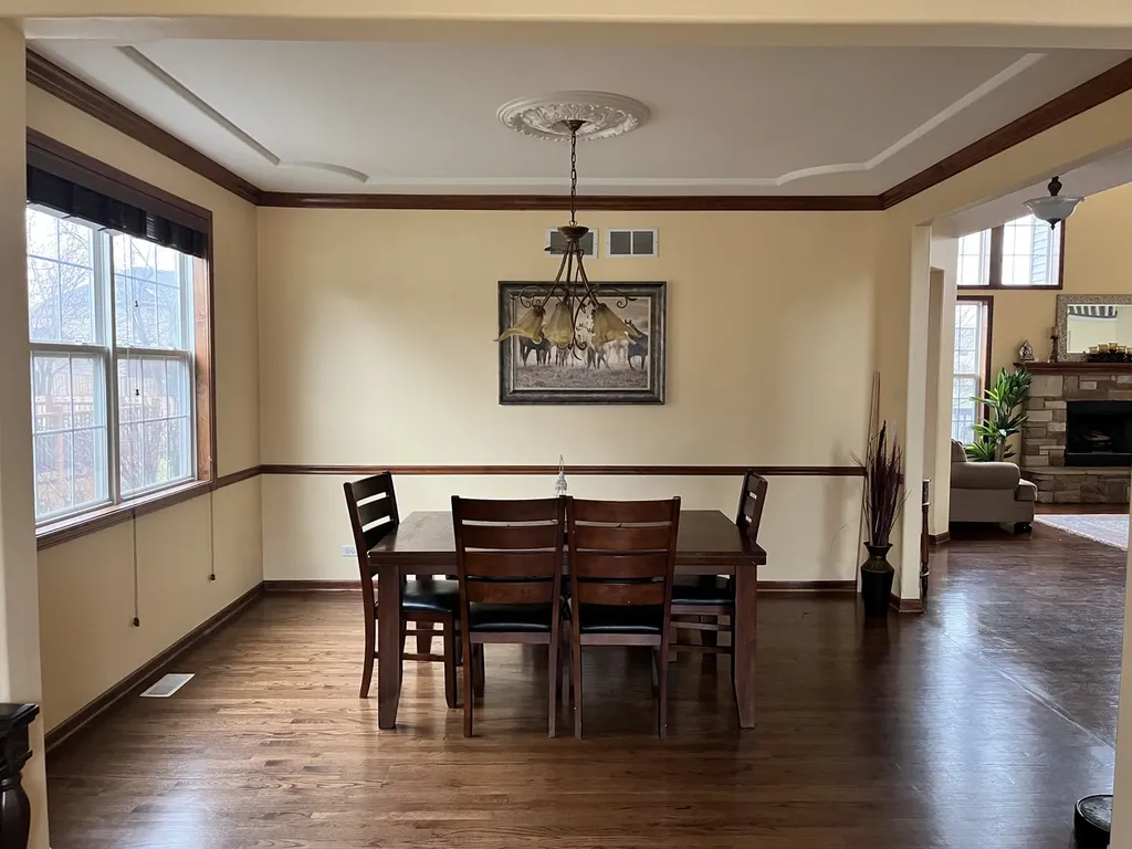 2050 Rockland Drive Aurora IL 60503