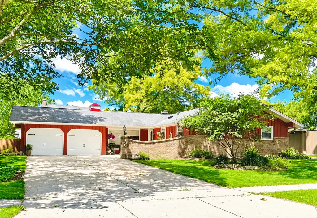 736 Deborah Avenue Elgin IL 60123