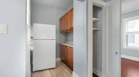 5714 North Christiana Avenue Chicago IL 60659