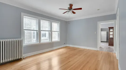 5714 North Christiana Avenue Chicago IL 60659