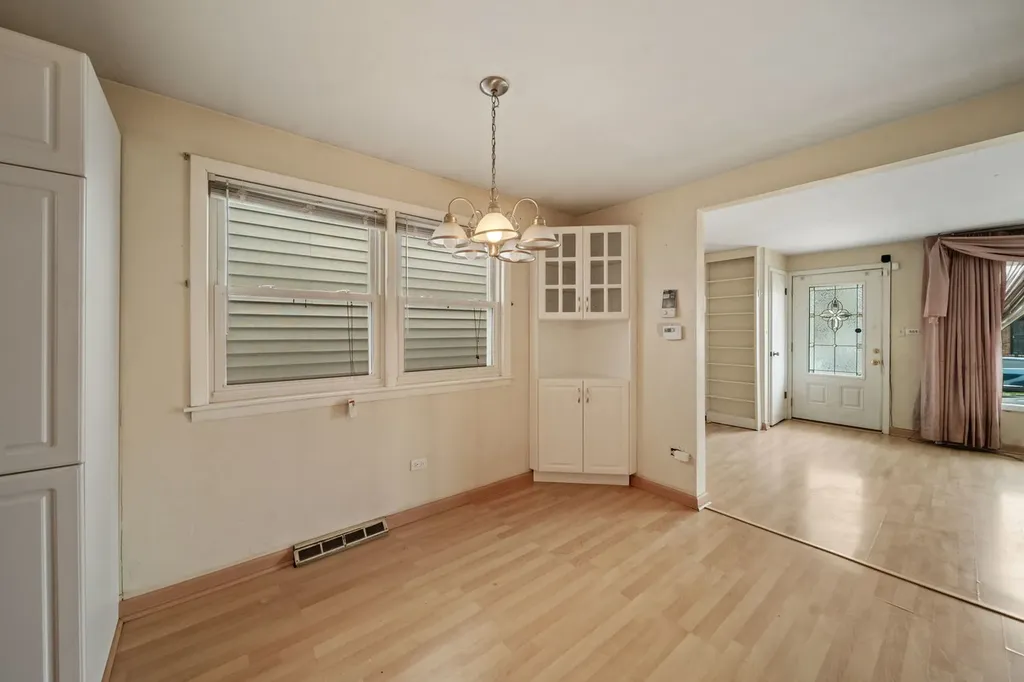 3753 South Emerald Avenue Chicago IL 60609
