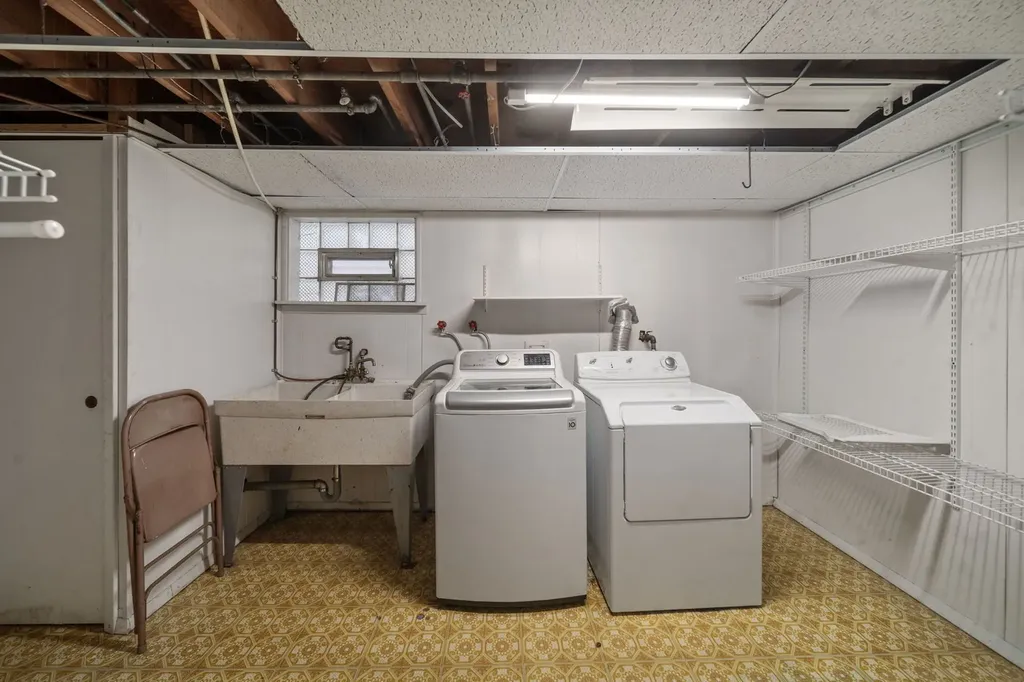 3753 South Emerald Avenue Chicago IL 60609