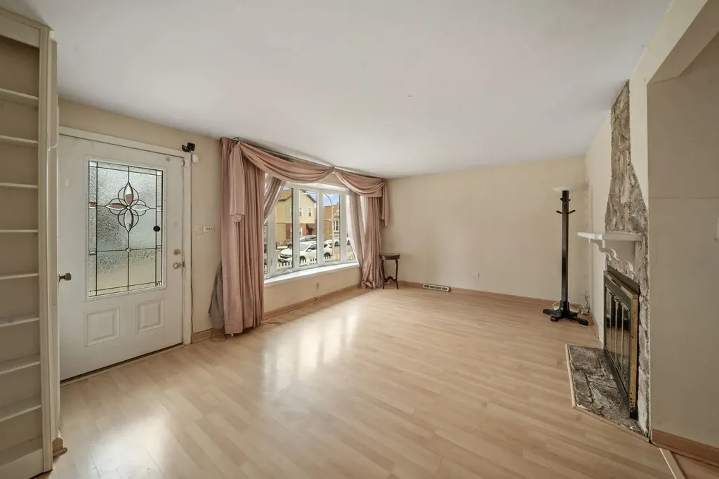 3753 South Emerald Avenue Chicago IL 60609