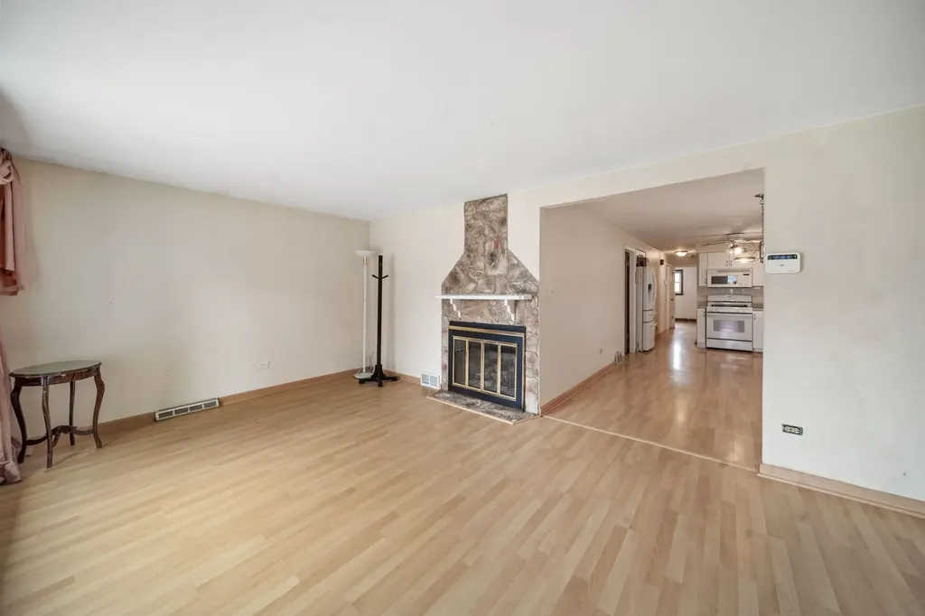 3753 South Emerald Avenue Chicago IL 60609
