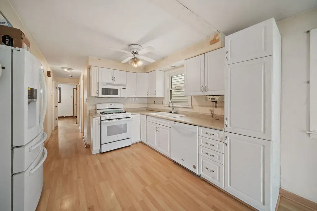 3753 South Emerald Avenue Chicago IL 60609