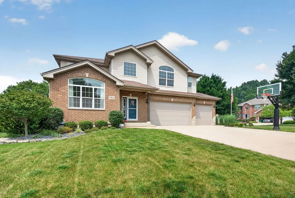 15526 South Red Bud Lane Lockport IL 60441