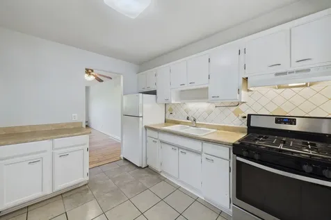 7019 North Ridge Boulevard Chicago IL 60645
