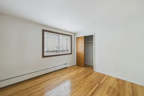 7019 North Ridge Boulevard Chicago IL 60645