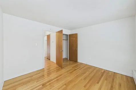 7019 North Ridge Boulevard Chicago IL 60645