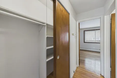 7019 North Ridge Boulevard Chicago IL 60645