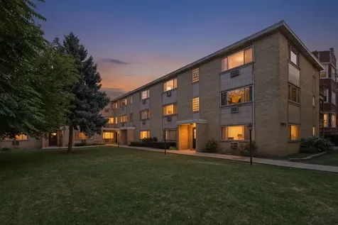 7019 North Ridge Boulevard Chicago IL 60645