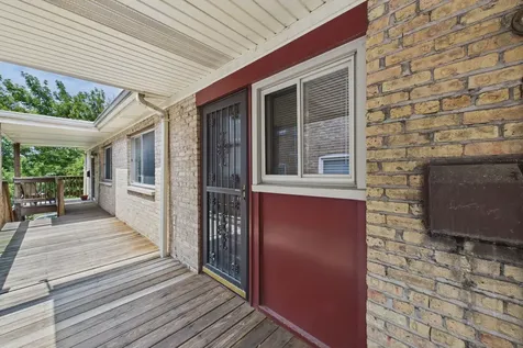 7019 North Ridge Boulevard Chicago IL 60645