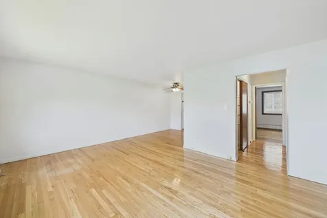 7019 North Ridge Boulevard Chicago IL 60645