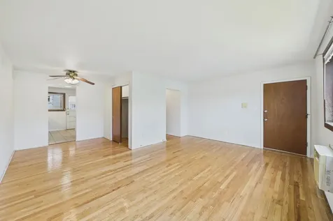 7019 North Ridge Boulevard Chicago IL 60645