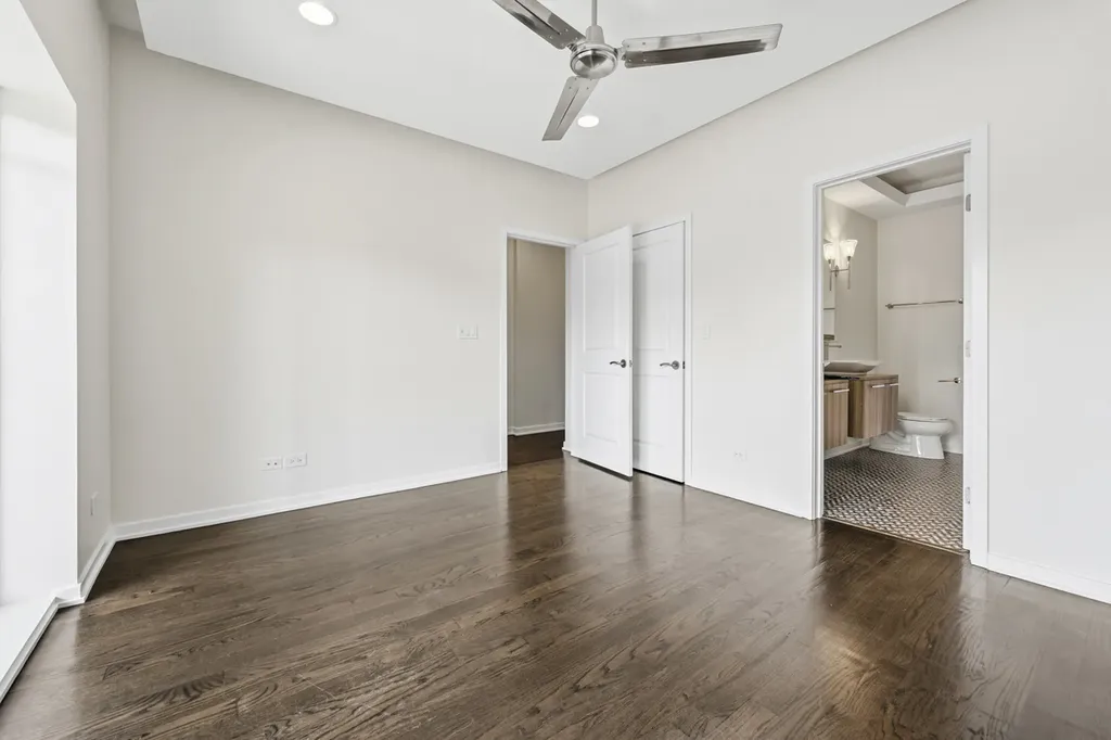2712 North Artesian Avenue Chicago IL 60647