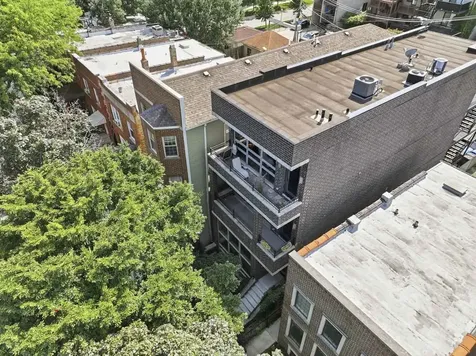 2712 North Artesian Avenue Chicago IL 60647