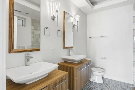 2712 North Artesian Avenue Chicago IL 60647