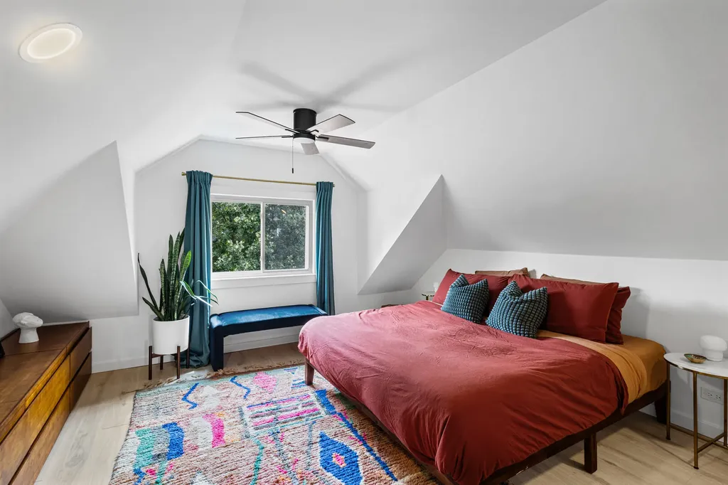 5144 North Kolmar Avenue Chicago IL 60630