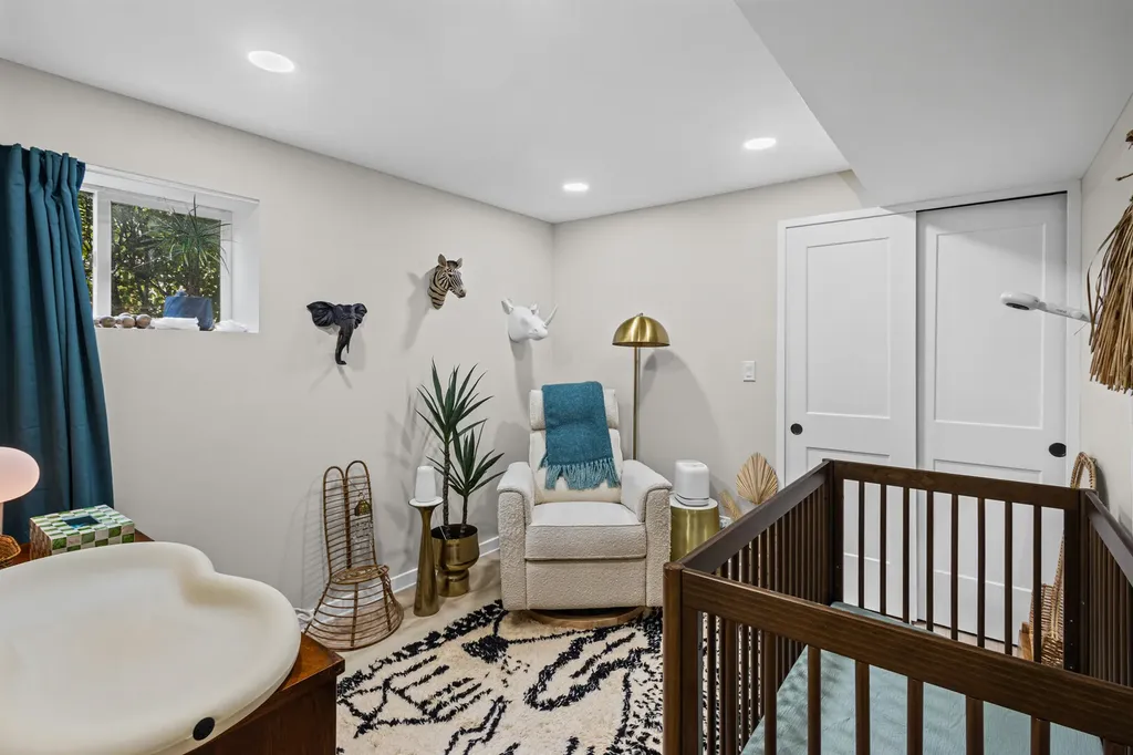 5144 North Kolmar Avenue Chicago IL 60630