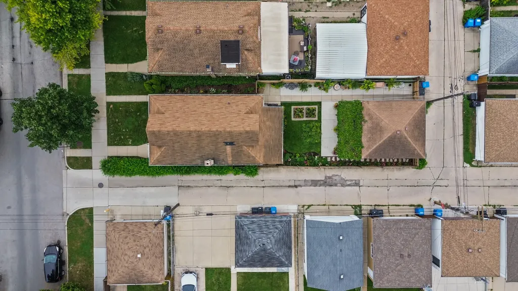 5144 North Kolmar Avenue Chicago IL 60630