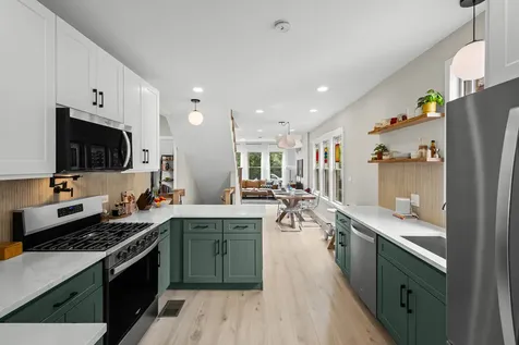 5144 North Kolmar Avenue Chicago IL 60630
